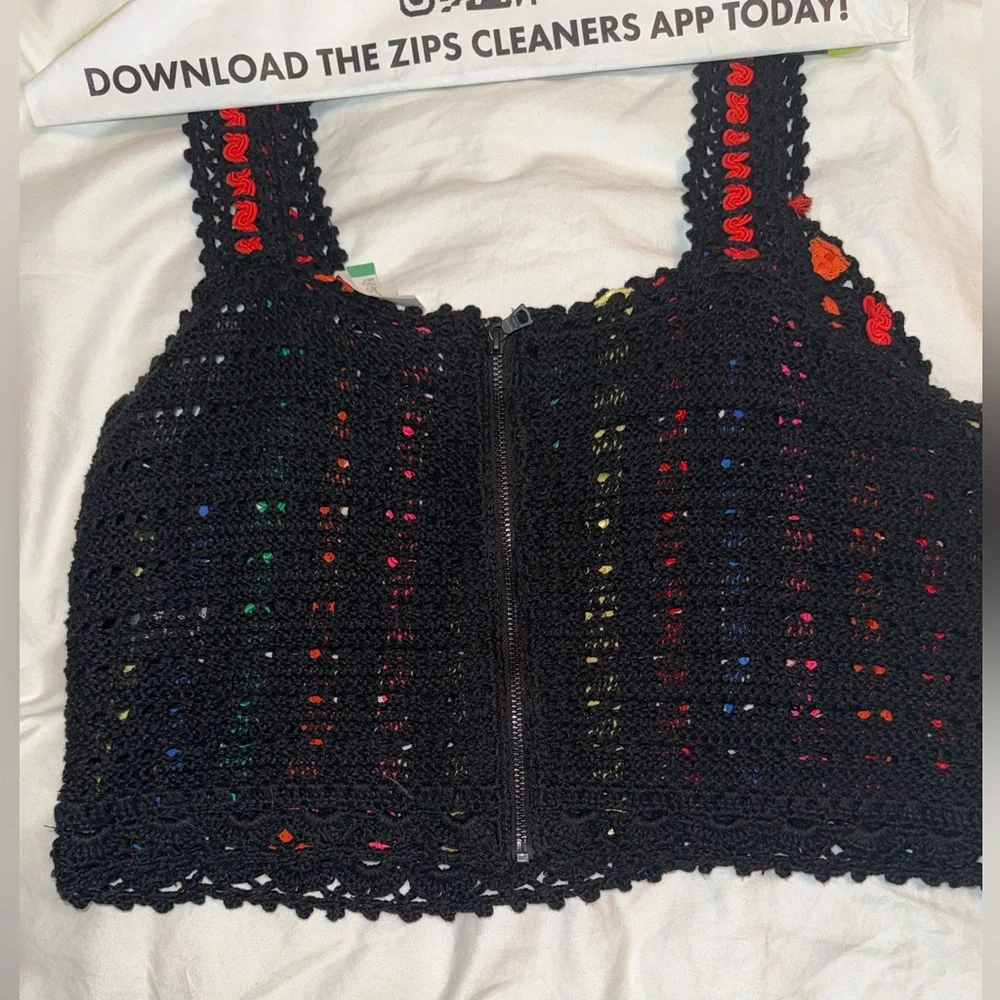 Alice + Olivia Lorri Crochet Crop Tank Top Black/Multi Size L - Picture 6 of 11